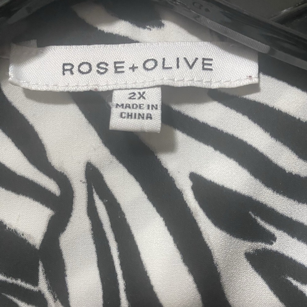 Rose Olive Top Women 2X Black White Zebra Print Button Band‎ Collar Tunic Flowy - Picture 2 of 8